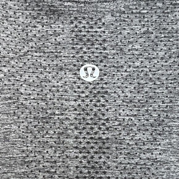 Lululemon Swiftly Tech Shirt Women 8 / 10 Long Sleeve Gray Top Run Yoga Workout - Picture 2 of 11